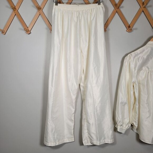 Vintage Vanity Fair sateen pajama set- medium - Picture 10 of 13